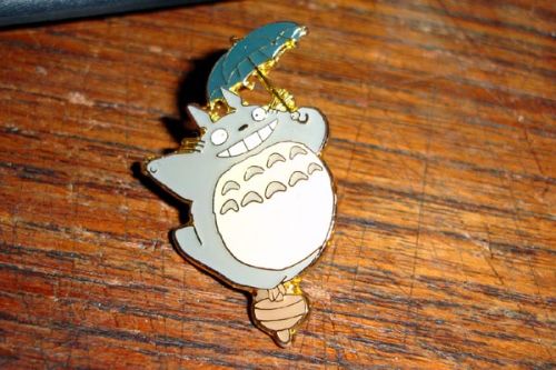 Pins Totoro
